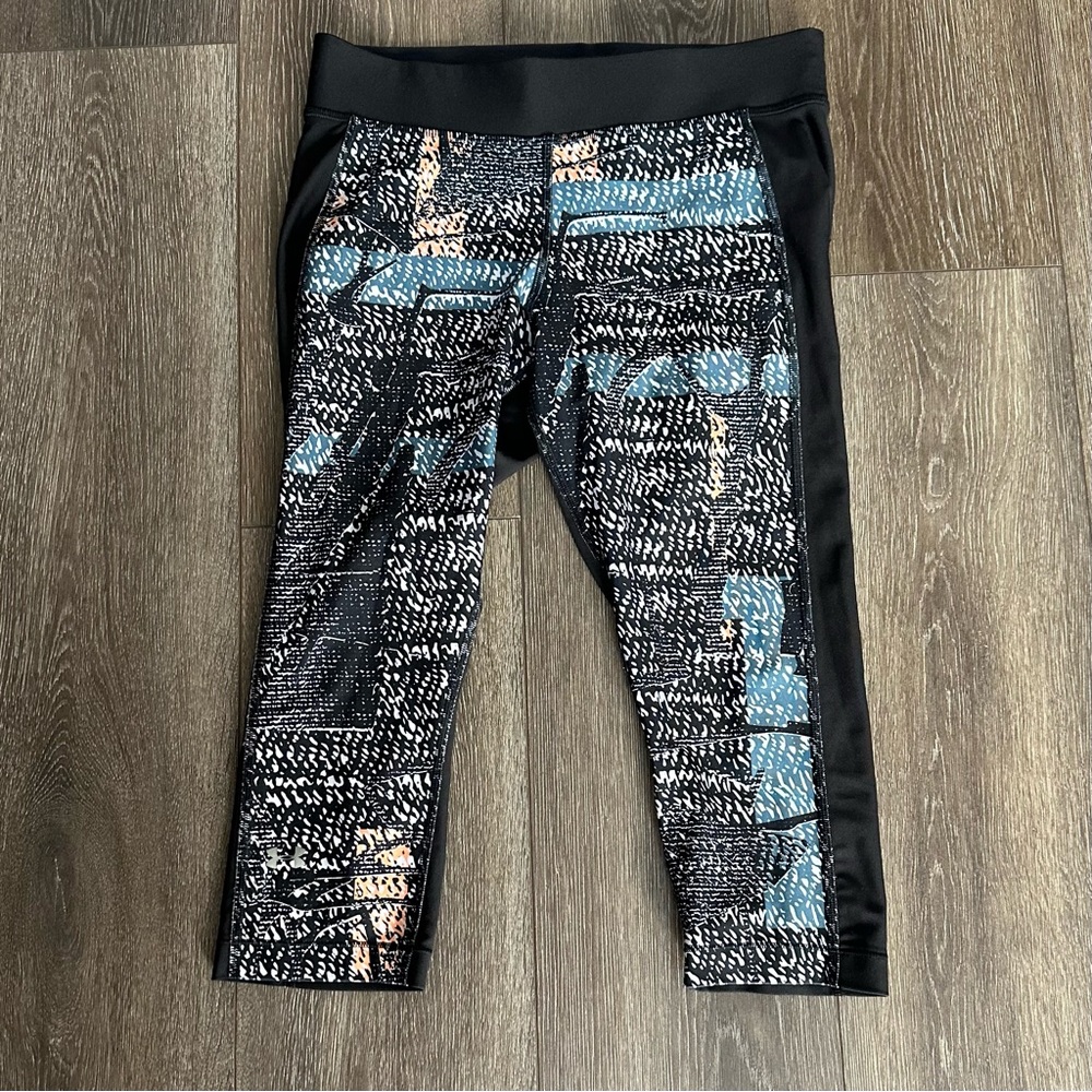 [UNDER ARMOUR] cropped heat gear compression pants